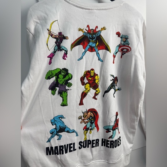 Marvel NWT Sweatshirt Unisex Size Large White Capt America Hulk MSRP $22 Comics - Picture 3 of 6